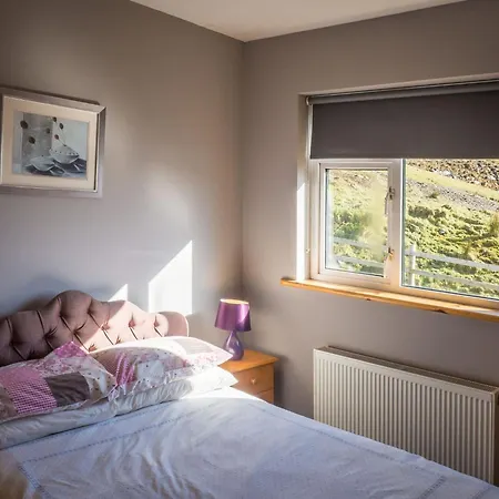 Lough Fee Ferienhaus *